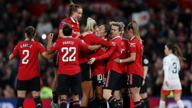 Manchester United Women 4-0 West Ham United Women: Marc Skinner’s side return to WSL summit to put pressure on Chelsea. – NewsEverything England
