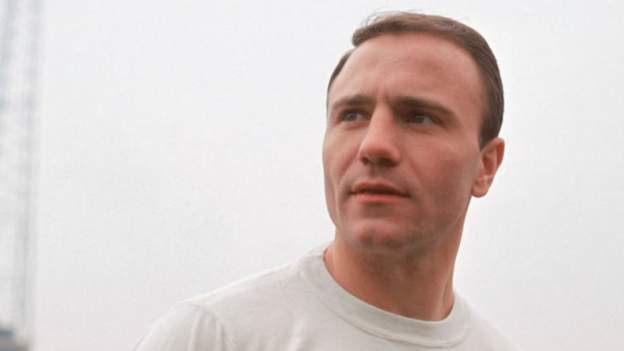 George Cohen: England World Cup winner and Fulham right-back dies, aged 83