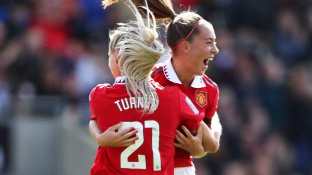 Manchester United 4-0 Reading: Maya Le Tissier scores twice on debut