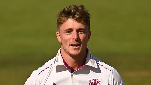 Tom Abell: Somerset captain staying optimistic on injury return – NewsEverything Cricket
