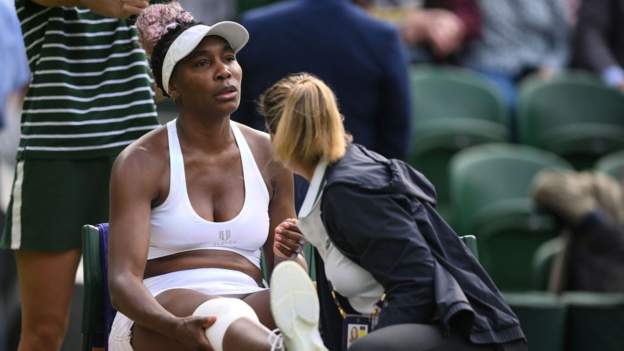 Injured Williams shows defiance to push Svitolina