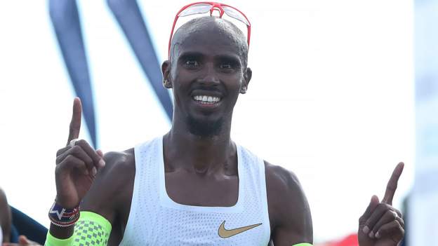 Great North Run 2018: Mo Farah wins for record fifth time - BBC Sport