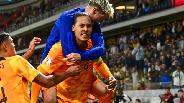 Greece 0-1 Netherlands: Virgil van Dijk penalty gives Dutch victory