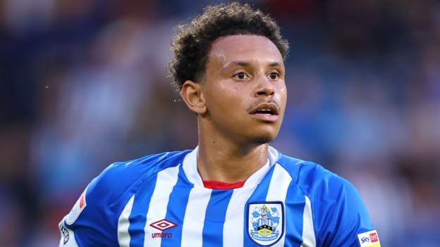 Wigan Athletic: Anthony Scully and Rarmani Edmonds-Green join - BBC Sport