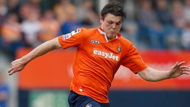 Matt Robinson: Woking sign Luton Town midfielder on loan - BBC Sport