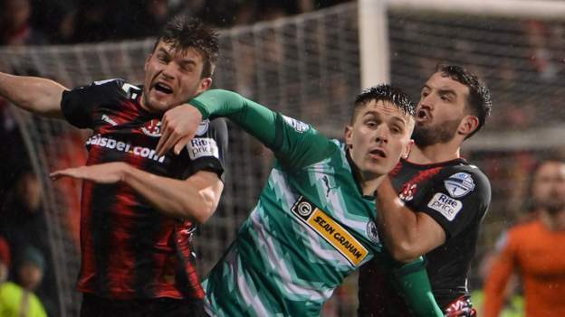 Crusaders hold Cliftonville in pulsating derby