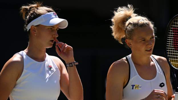 <div>Wimbledon: Barbora Krejcikova and Katerina Siniakova reach women's doubles final</div>
