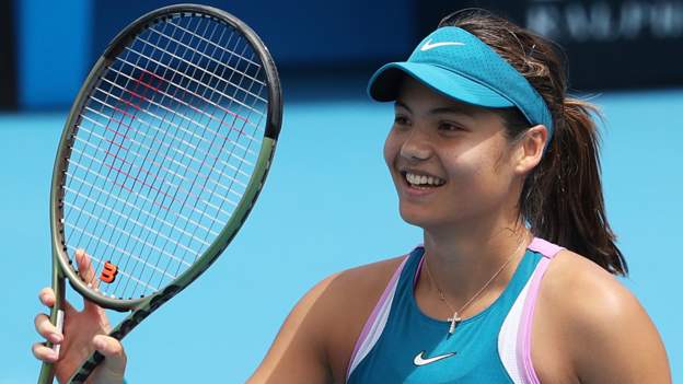 Australian Open: Emma Raducanu beats Tamara Korpatsch in Melbourne - BBC Sport