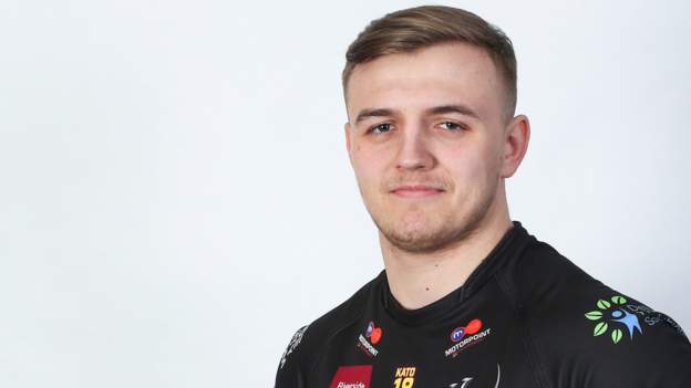 Liam Walsh: Former Widnes Vikings player dies aged 23