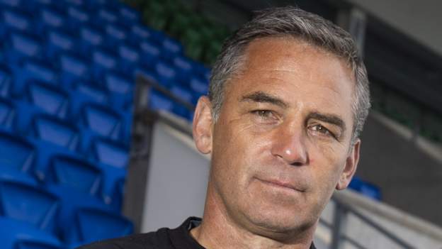 Head coach Smith extends Glasgow stay until 2026