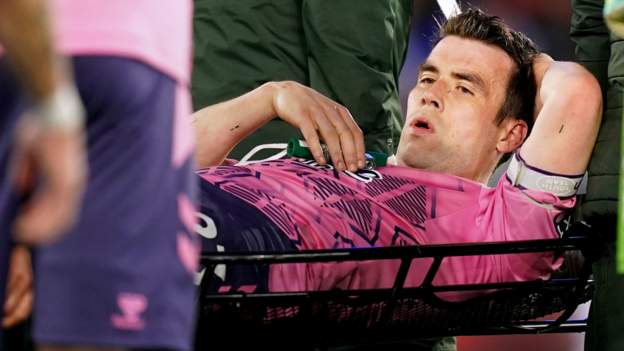 Everton captain Coleman set to miss rest of season