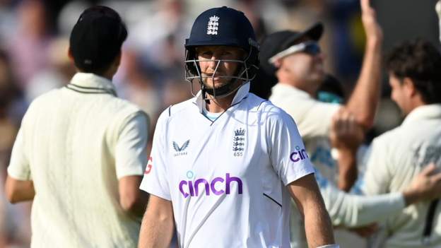 ‘Pathetic’ batting has cost England in first Test