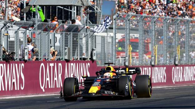 Verstappen cruises to win as Red Bull set record