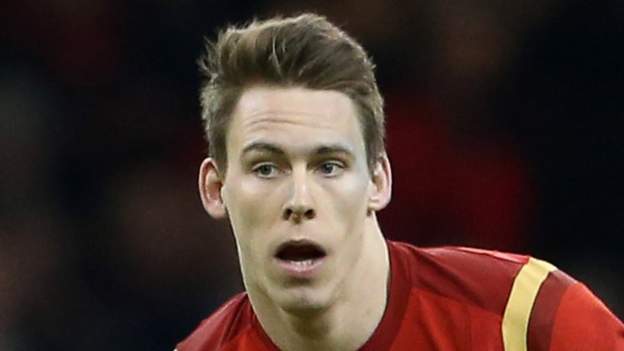 Liam Williams: Scarlet should be full-back for Wales, says ...