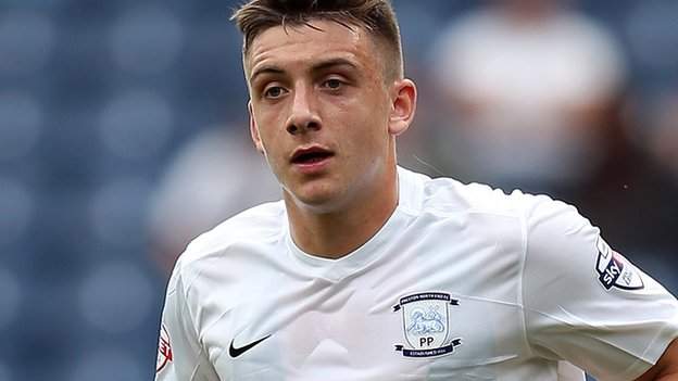 Jordan Hugill: Preston North End striker signs new deal - BBC Sport