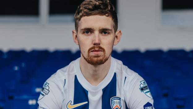 Coleraine re-sign striker McGonigle from Derry City