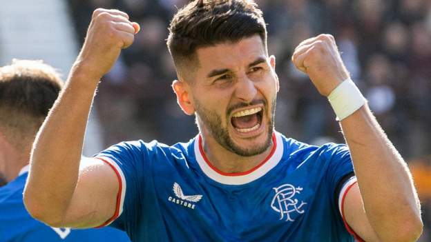 Heart of Midlothian 0-4 Rangers: Visitors go top with Tynecastle rout