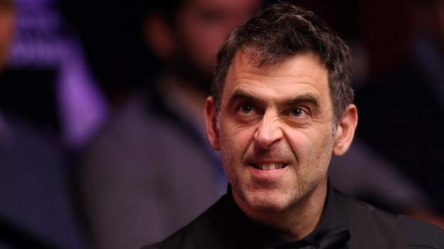 World Snooker Championship 2022: Ronnie O'Sullivan extends quarter-final advanta..