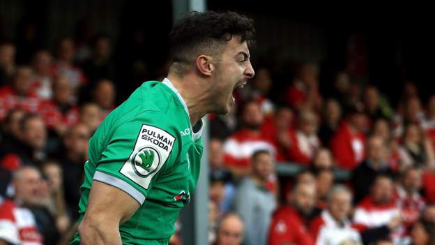 Newcastle hold on to stun Gloucester