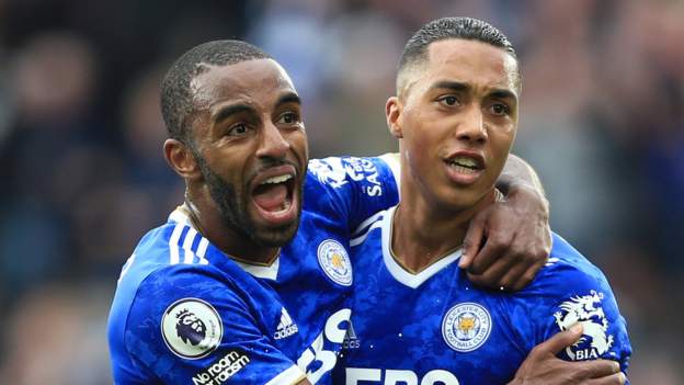 Leicester City 4-2 Man Utd: Hosts score two late goals to win enthralling encounter