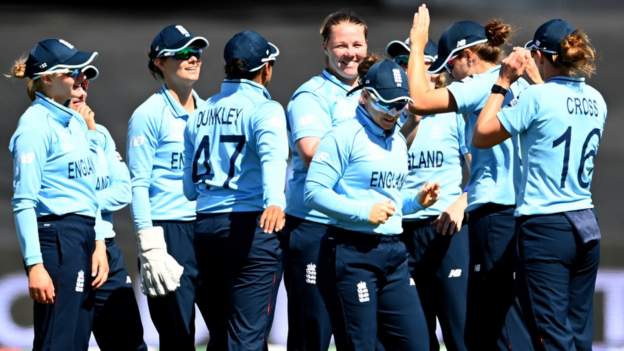 Cricket World Cup: England beat India to keep hopes alive