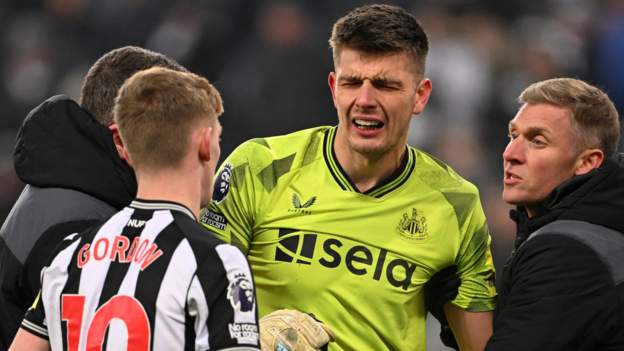Nick Pope: Newcastle United goalkeeper suffers suspected dislocated shoulder