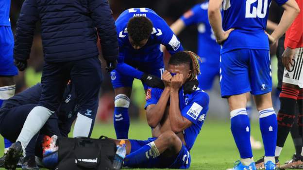 Iwobi out for three weeks with ankle injury