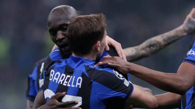 Lukaku gives Inter first-leg win over 10-man Porto