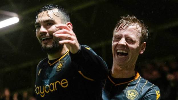 Motherwell 1-0 Dundee United: Tony Watt screamer the difference at Fir Park