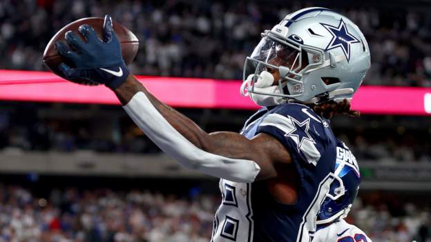 NFL: Dallas Cowboys beat Jacksonville 31-17 at Wembley - BBC Sport