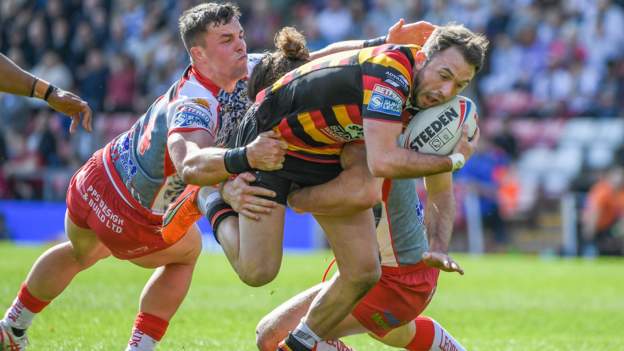 Salford edge feisty thriller with rivals Leigh