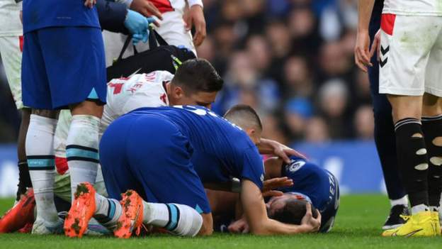 Cesar Azpilicueta injury: Chelsea captain discharged from hospital
