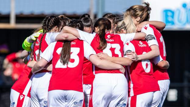 New record crowd for Welsh domestic women's game