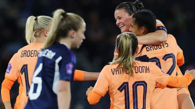 Scotland 0-1 Netherlands: Esmee Brugts wonder strike for Dutch as Scots remain bottom