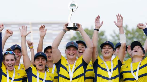 Charlotte Edwards Cup: South East Stars beat Northern Diamonds by five wickets in final