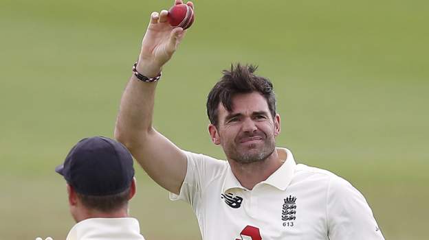 England v Pakistan: James Anderson becomes first fast bowler to 600 Test wickets