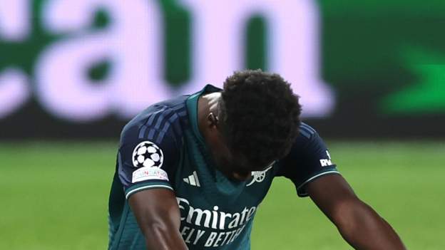Bukayo Saka: Injury against Lens 'a worry' for Arsenal, says Mikel Arteta