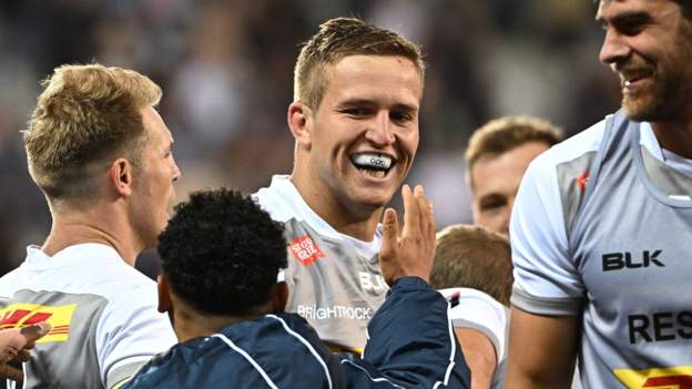 Scarlets slump to convincing defeat by Stormers