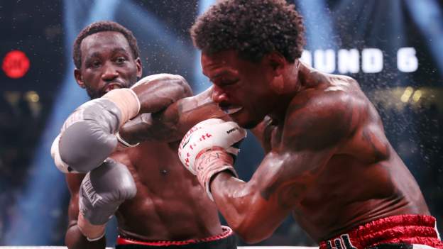Crawford produces perfection to stop Spence