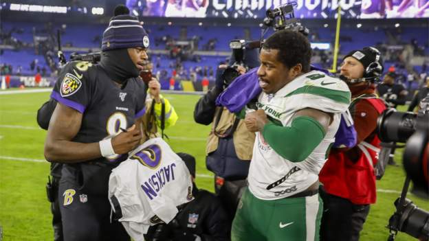 Lamar Jackson: Baltimore Ravens Quarterback Breaks NFL Rushing Record ...