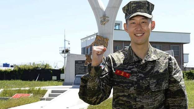 Son Heung Min Tottenham Forward Wins Award As South Korea Military