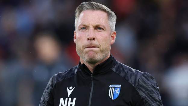 Gillingham part company with manager Harris-ZoomTech News