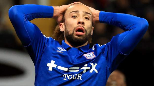 Ipswich Town 0-0 Queens Park Rangers: Tractor Boys lose ground with goalless draw