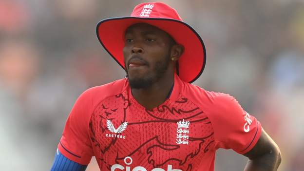 Jofra Archer 'on track' for 50+ World Cup, says Paul Farbrace