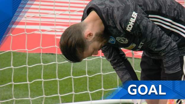 FA Cup: Mason Mount profits from 'absolute howler' by De Gea to double Chelsea's lead