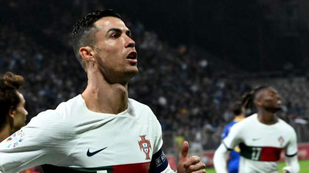 Bosnia-Herzegovina 0-5 Portugal: Cristiano Ronaldo scores twice in one-sided win
