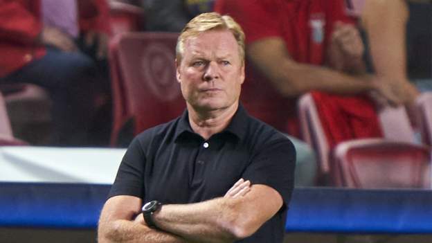 Ronald Koeman: Barcelona boss 'fed up' with defending himself