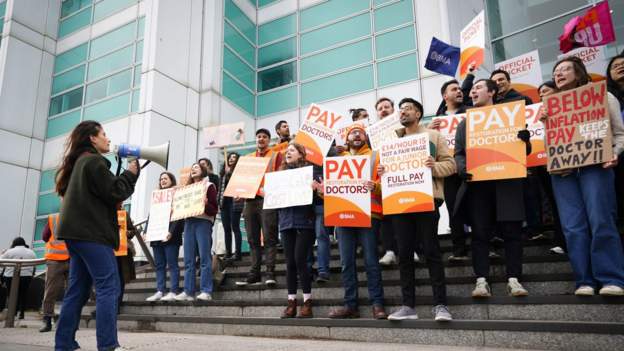 Striking Junior Doctors Pay Demand Unreasonable No 10 BBC News    129329958 64185dfe298da2a40b68cbc4879635ab70fca09e0 28 3500 19702000x1125 