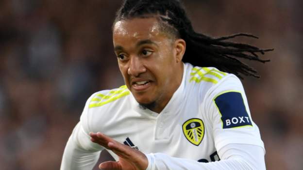 Helder Costa: Leeds United release winger by mutual consent - BBC Sport