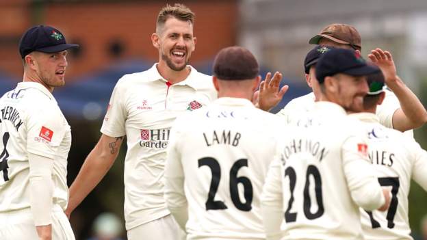 County Championship: Lancashire victory ends Hampshire title hopes